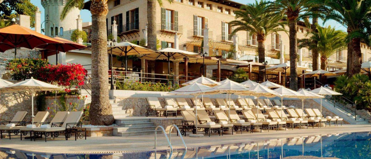 Spectacular pool of Castillo Hotel Son Vida which sells experiences and gift vouchers using the Hotel Treats gift voucher platform.